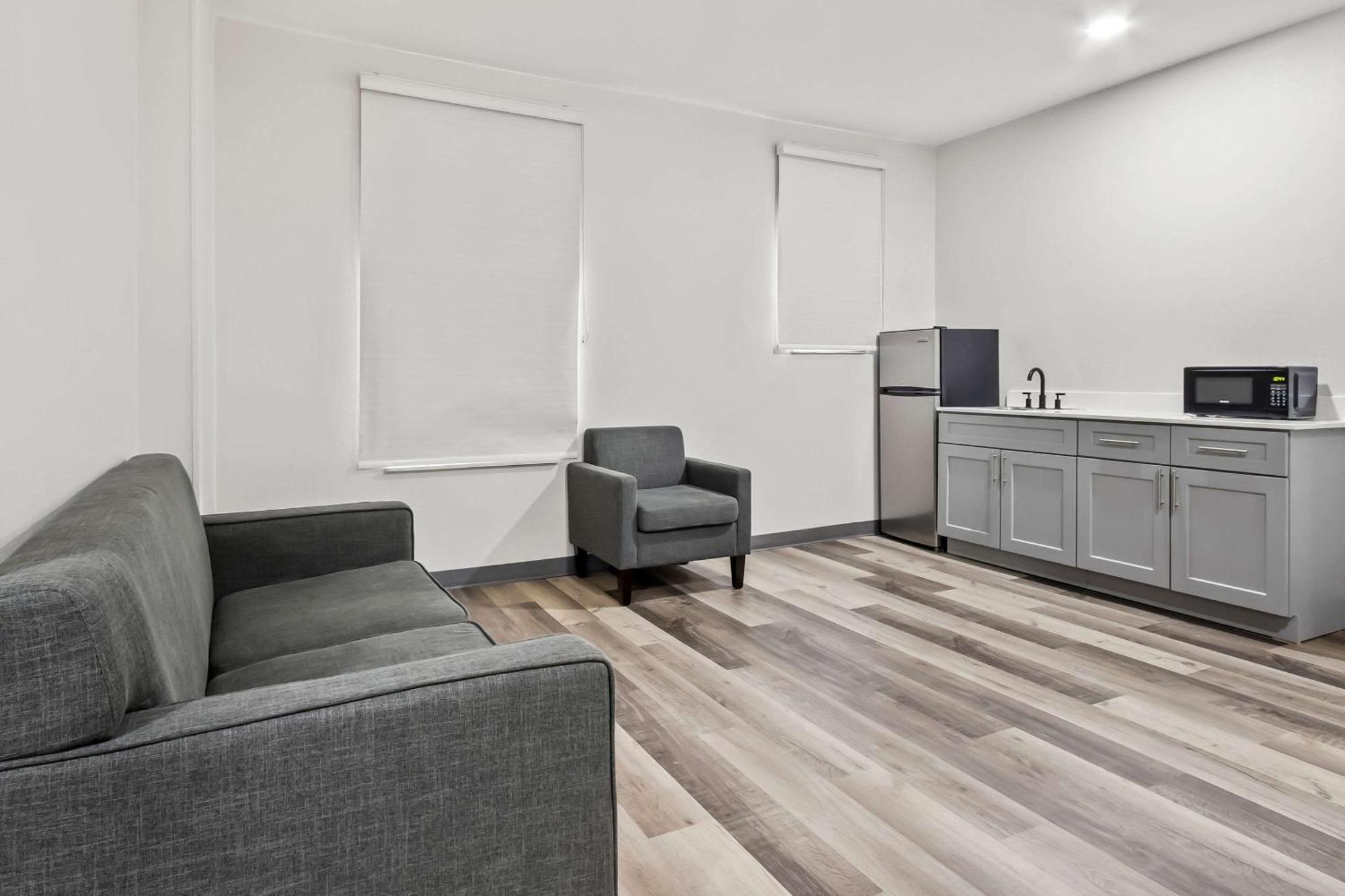 Quality Inn & Suites Columbia Harbison المظهر الخارجي الصورة