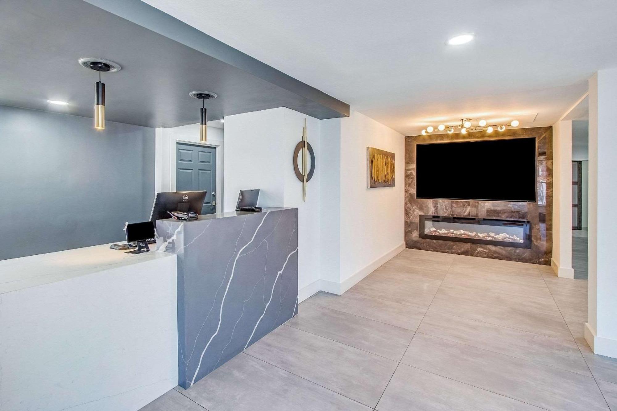 Quality Inn & Suites Columbia Harbison المظهر الخارجي الصورة